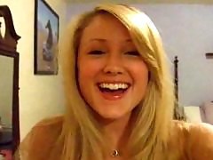 Short message to her webcam dude while standing topless